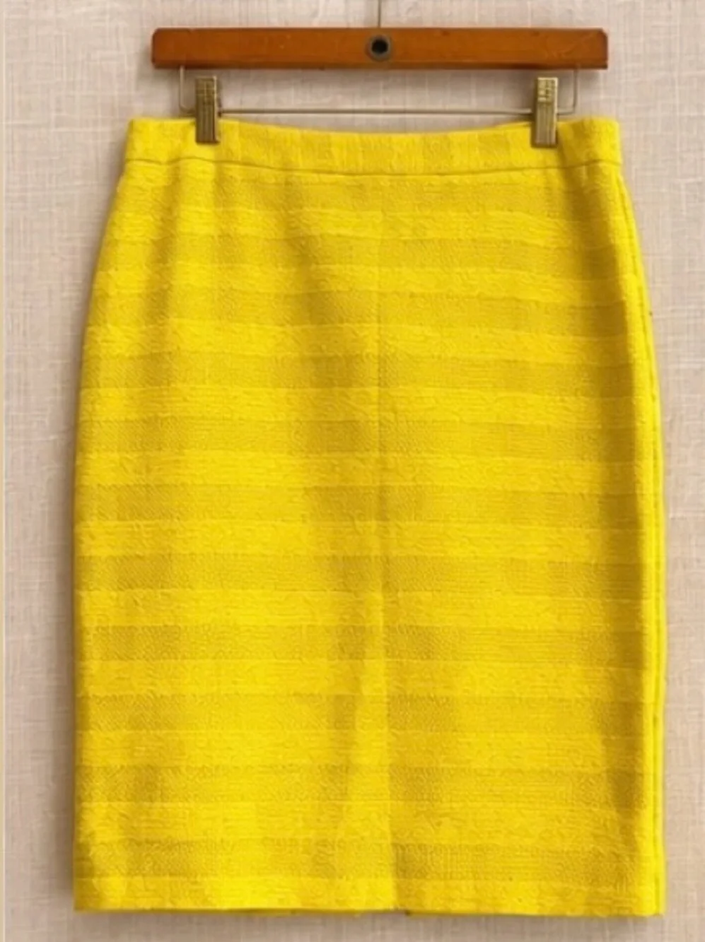 Trina Turk Canary Yellow Textured Pencil Skirt Size 10 NWT